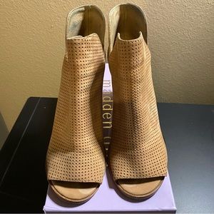 Steve Madden peep toe booties